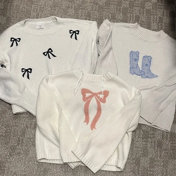 Kids White Sweater with Bow &Cow Boy Boots Accents kids 9/10 , 10/12 - Picture 2 of 2